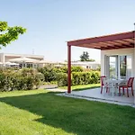 Village Resort 3*