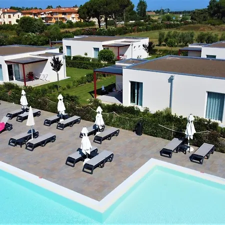 Feriested Village 3*